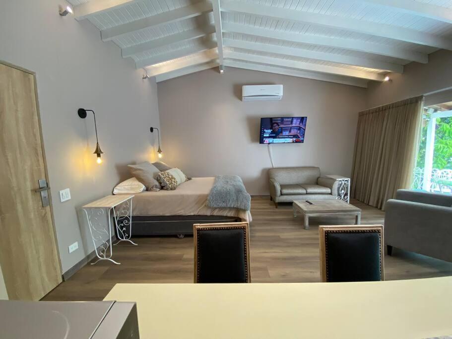 Apartamento Apto Br 6 Min De Provenza, Encanto Natural